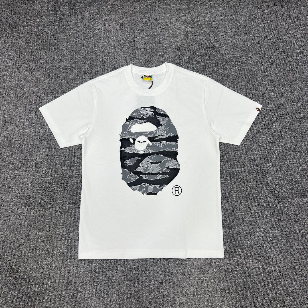 Bathing Shark and ape head print T-Shirt NextBlock