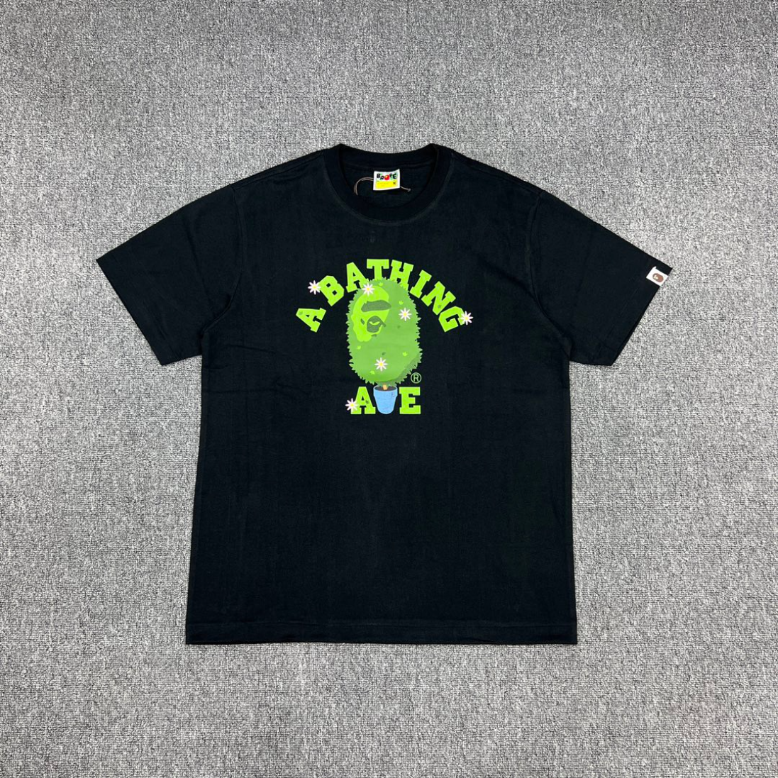 Bathing Shark and ape head print T-Shirt NextBlock