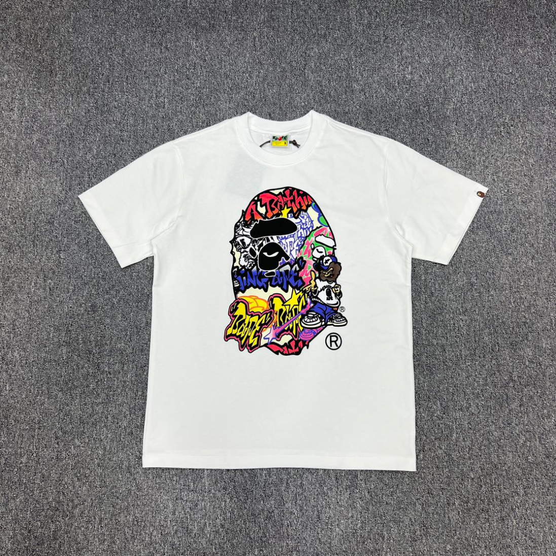Bathing Shark and ape head print T-Shirt NextBlock