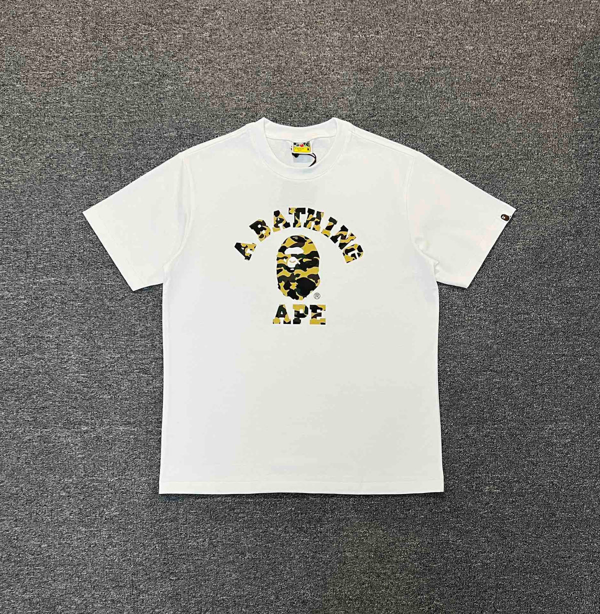 Bathing Shark and ape head print T-Shirt NextBlock