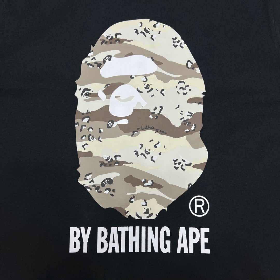 Bathing Shark and ape head print T-Shirt NextBlock